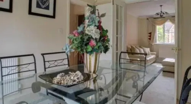 Luxury 4 Bedroom House, Забронировать Отель Отели Манчестера с парковкой, Парковка