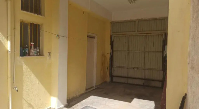 Entire House with garage, yard at Amfiali close to Piraeus Port, Book Hotel Keratsini-Drapetsona Regional Unit of Piraeus