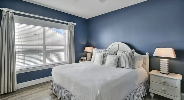 SEAVIEW I UNIT 300 by Bliss Beach Rentals, Varaa Hotelli Hotellit Emerald Coast uima-altaalla, Uima-allas