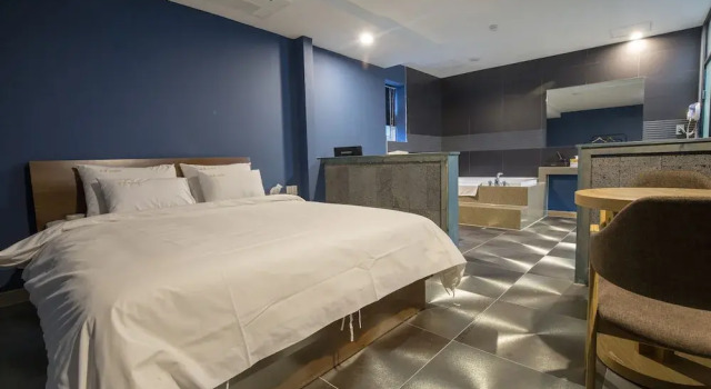 Dong Kyeong Hotel, Prenota Hotel Gunsan Jeollabuk-Do
