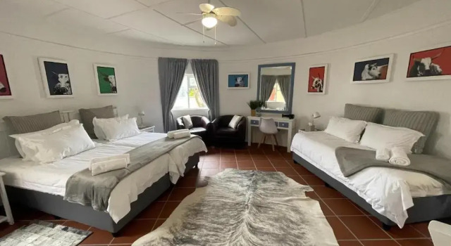 Footprints in Kleinmond, Book Pension Hoteller i Caledon med parkering, Parkering
