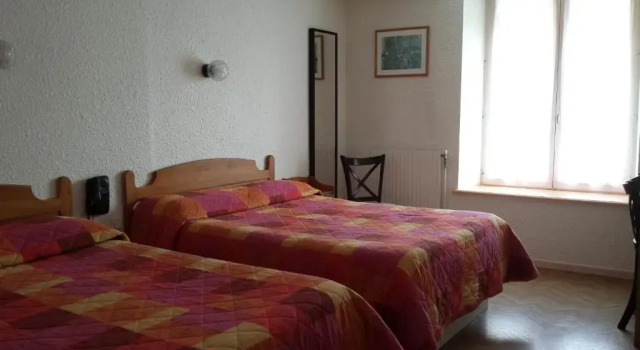 Трёхместный номер Standard CitHotel du Tigre