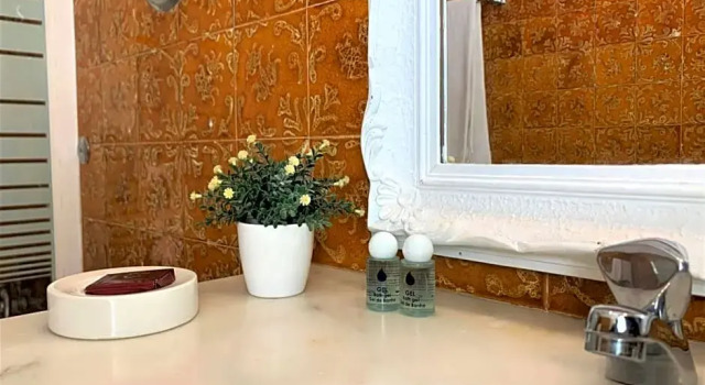 Номер Standard с балконом Suites Inn Lagos