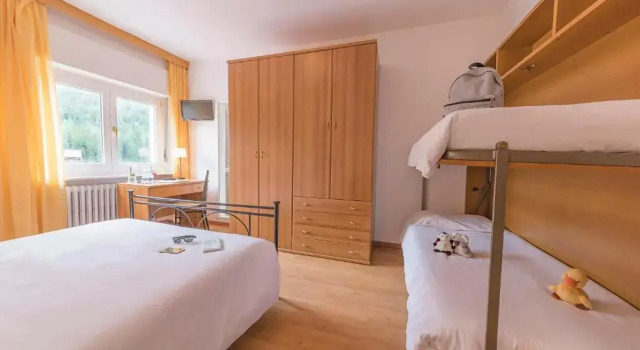 Четырёхместный номер Standard Hotel Sorapiss