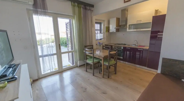 Apartment Rebeka, Забронировать Апартаменты/квартира Апартаменты Примоштен, рядом с Пляж Затока, Апартаменты/квартира