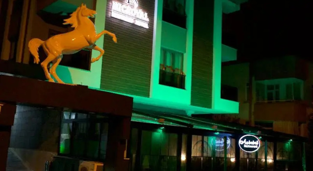 Mic Royal Hotel