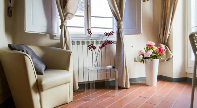 GuestHost - Ponte Vecchio Central Flats, Забронировать Отель Отели Флоренции 3 звезды, рядом с Дом Буонаротти, 3*