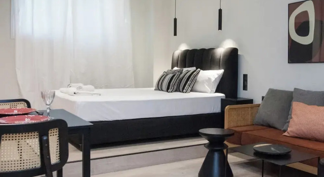 Lovely Brand New Studio byVictoria Metro