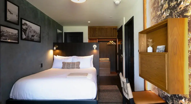 Двухместный номер Deluxe с балконом Hotel Albatross