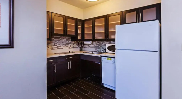 Двухместный люкс c 1 комнатой Staybridge Suites Tulsa-Woodland Hills by IHG