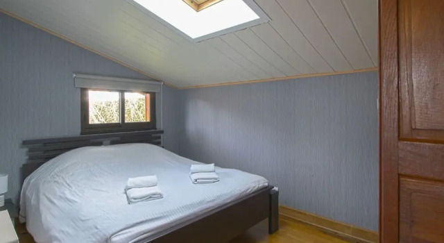 Modern Chalet in Bayeux With Garden, Забронировать Шале Коттеджи Байе, рядом с Museum of the Bayeux Tapestry, Коттедж