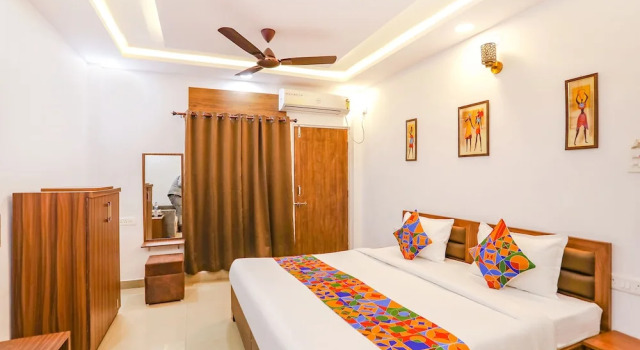 Номер Executive FabHotel Duke Inn