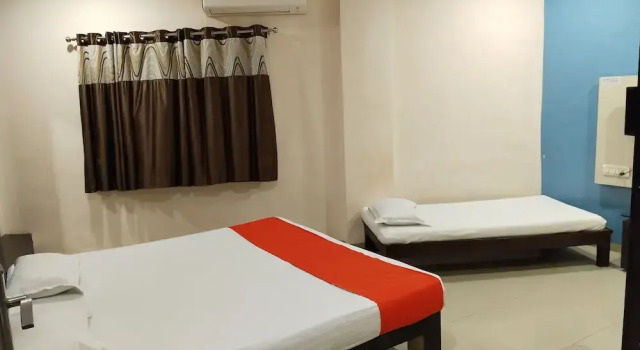Четырёхместный номер Deluxe Hotel Shree Muskan Palace