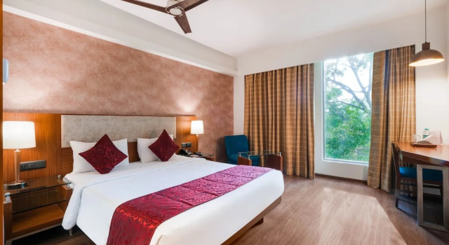 Номер Deluxe с видом на город 7 Apple Hotel - Viman Nagar Pune