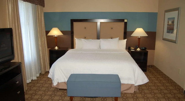 Двухместный номер Hampton Inn & Suites Charlotte-Airport