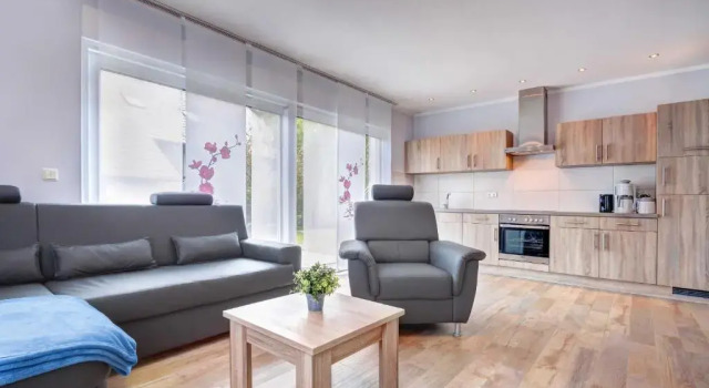 Haus Werder Wohnung 4 _ mit Gaskam, Book Hotel Zinnowitz Usedom