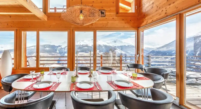 Шале Stylish Chalet With Sauna in Heremence