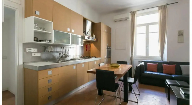 Splendido Bilocale in Via Orti - A pochi metri dal Policlinico, Book Hotel Milan Lombardy