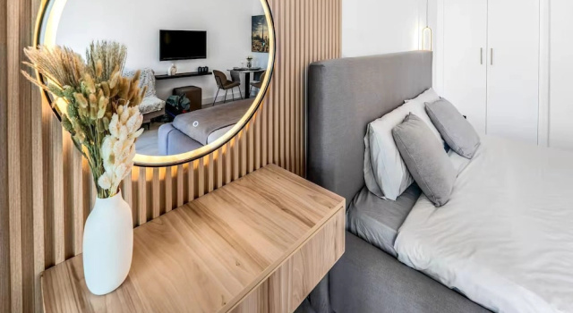Luxury Studio Retreat with Balcony, Забронировать Апартаменты/квартира Дубай Эмират Дубай, рядом с Деловой район Эмаар-Сквер