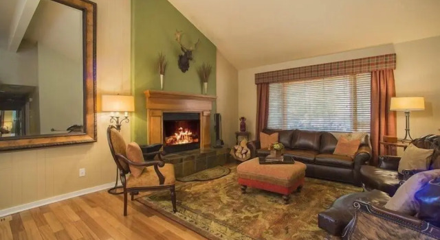 Lazy K Mountain Home 5 Bedroom Holiday home by Key to the Rockies