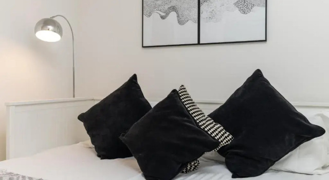 Апартаменты Executive Apartment, Free Parking, West End