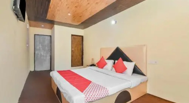 OYO 24180 Kartikey Inn Guest House
