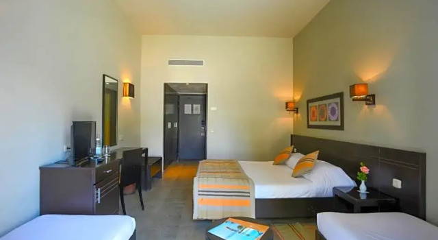 Семейный номер Standard Nozha Beach Resort & Spa