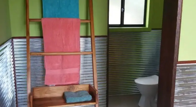 Tiandi Wildlife Sanctuary Farm Stay, Prenota Agriturismo Tomboye Australia