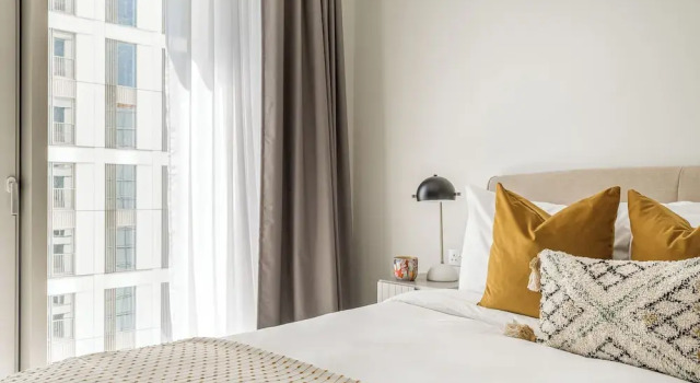 Апартаменты Urban Rest Stratford Apartments