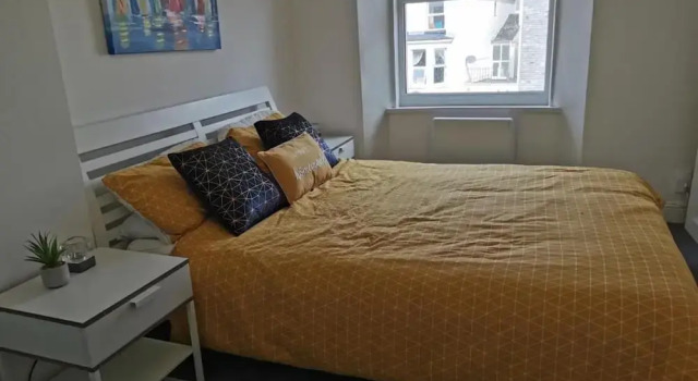 Beautiful 2-bed Seaview Apartment in Plymouth, Varaa Huoneisto Asunnot kohteessa Merseyside, Huoneisto