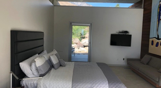 Villa Annika - Beautiful Villa with Large Pool and Spa, Забронировать Вилла Виллы Палм-Спрингса, рядом с Palm Springs Square Shopping Center, Вилла