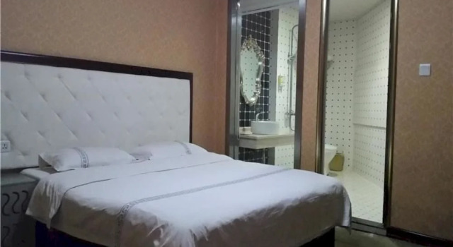 Kaiyue Business Hotel, Rezerwuj Hotel Hotele w Luoyang z parkingiem, Parking