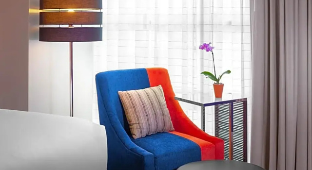 Номер Deluxe Hotel Indigo Gainesville-Celebration Pointe by IHG