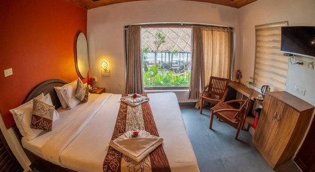 Black Beach Resort