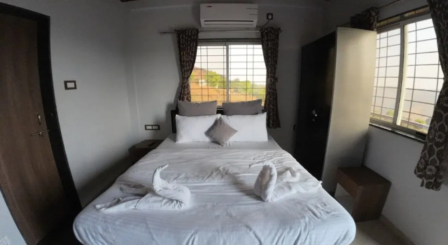 Royal Palace Panchgani, Réserver Hôtel Hôtels à Maharashtra avec piscine, Piscine