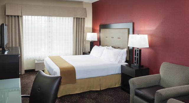 Двухместный люкс Wyndham Garden Anchorage Airport