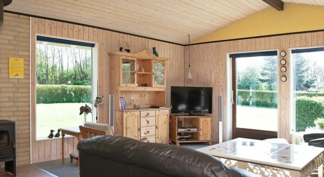 Modern Holiday Home in Nakskov Denmark With Terrace, Book Hotel 3-stjernede hoteller i Nakskov, 3*