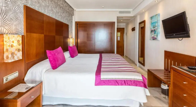 Двухместный номер с балконом и с видом на море Hotel Balcón de Europa