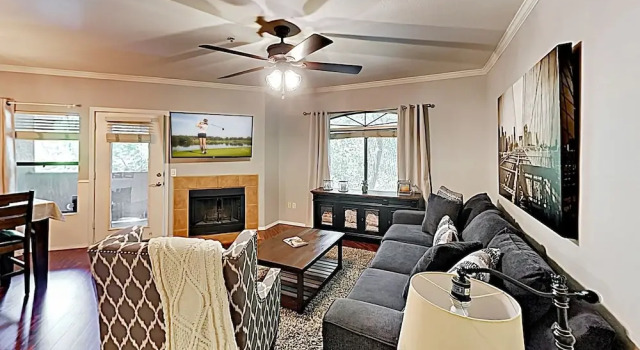 15095 Scottsdale - 2 Br Condo