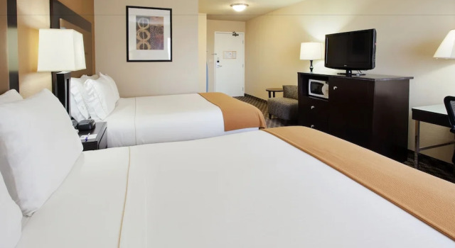 Четырёхместный номер Standard Holiday Inn Express Union City San Jose by IHG