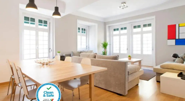 Апартаменты с 5 комнатами Chagas 17 by Central Hill Apartments