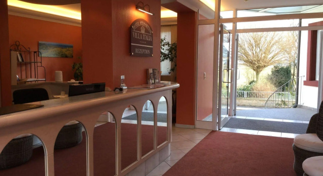 Häuser der Villa Italia, Book Villa SPA Hotels in Lower Franconia, SPA