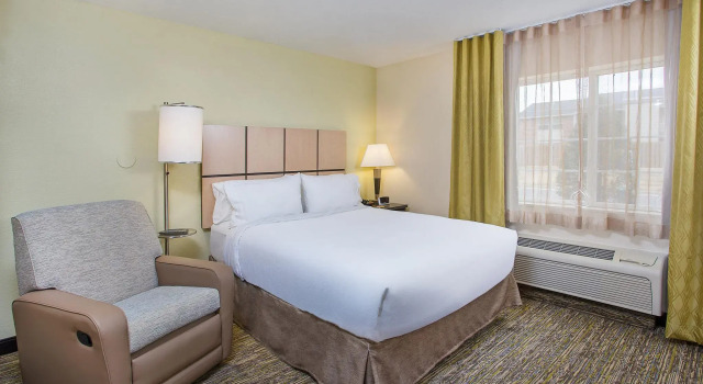 Двухместный люкс Candlewood Suites Bowling Green by IHG