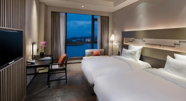 Deluxe Twin room with lake view Pullman Hefei Sunac