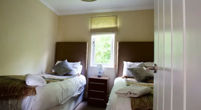 Lovely 3-bed Cottage in Ely, Rezervasyon Tatil Evi Merseyside villalar, Villa
