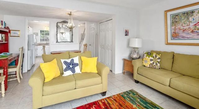 425 Magnolia Ave Unit B by Hodnett Cooper