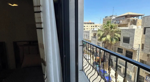 JRE Modern 2bedroom For Rent Abdoun, Забронировать Отель Abdoun Амман, рядом с Orthodox Club