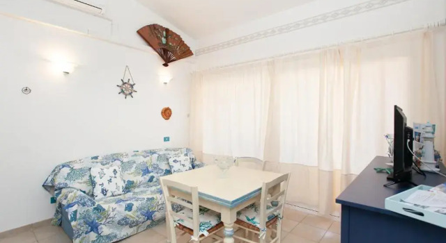 Porto Coda Cavallo Beach House a 300 mt dal mare, con terrazza panoramica