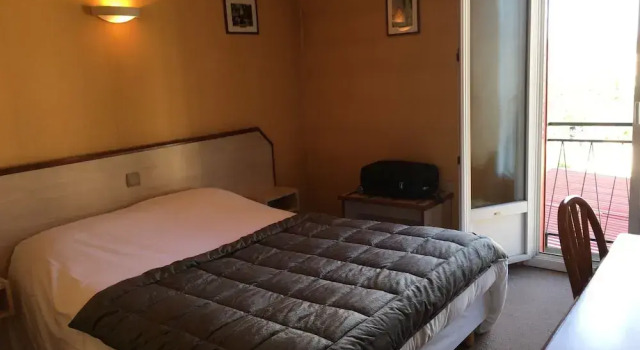 Двухместный номер Standard с балконом "Contact Hôtel" Le Saint Rémy - Chalon Sud