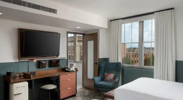 Четырёхместный номер Standard Hotel Forty Five, Macon, a Tribute Portfolio Hotel